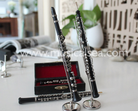 Miniature Clarinet-Oboe Musical Instrument